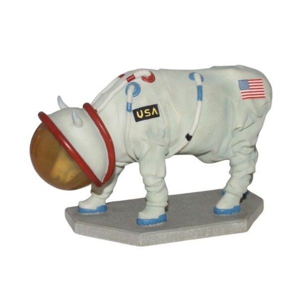 Cow Parade MOOOOONWALK Figurine #9120 Astronaut Moon Walk NASA 2000 Cow parade - Picture 1 of 5